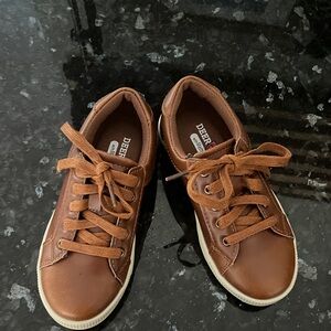 Deer Stags Men's Tan Lace-Up Sneakers
